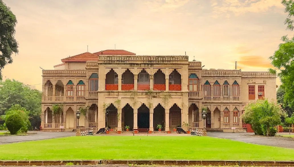 Nilambag Palace, Bhavnagar